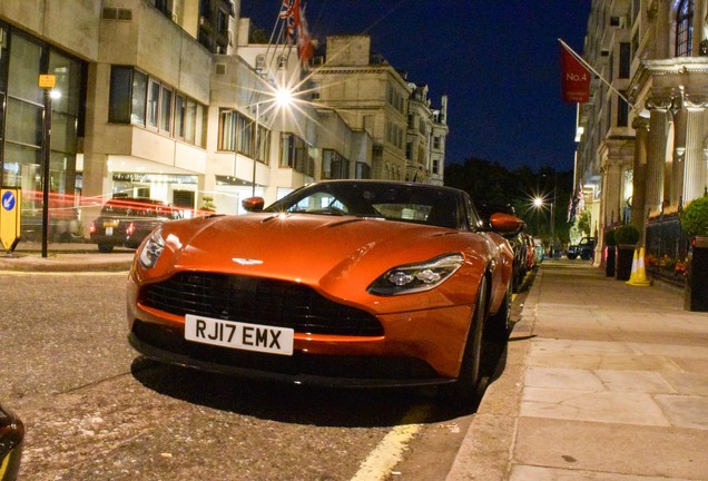 Aston Martin DB11