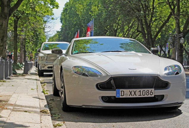 Aston Martin V8 Vantage