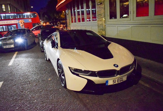 BMW i8