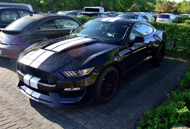 Ford Mustang Shelby GT350 2015