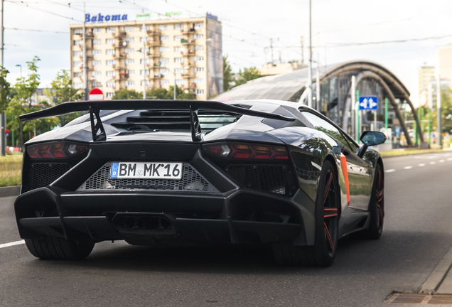 Lamborghini Aventador LP700-4