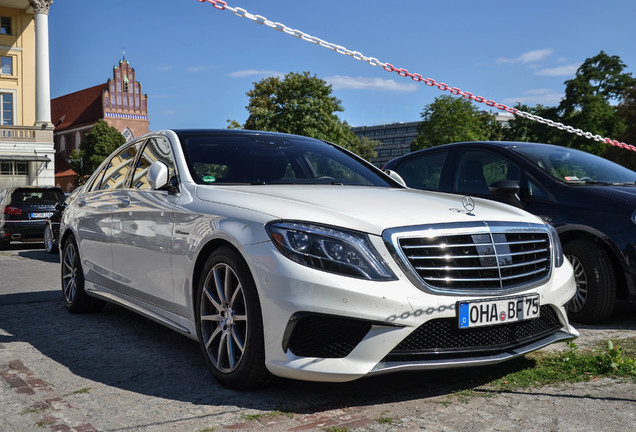 Mercedes-Benz S 63 AMG V222