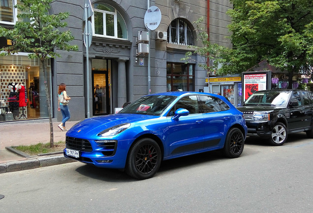 Porsche 95B Macan GTS