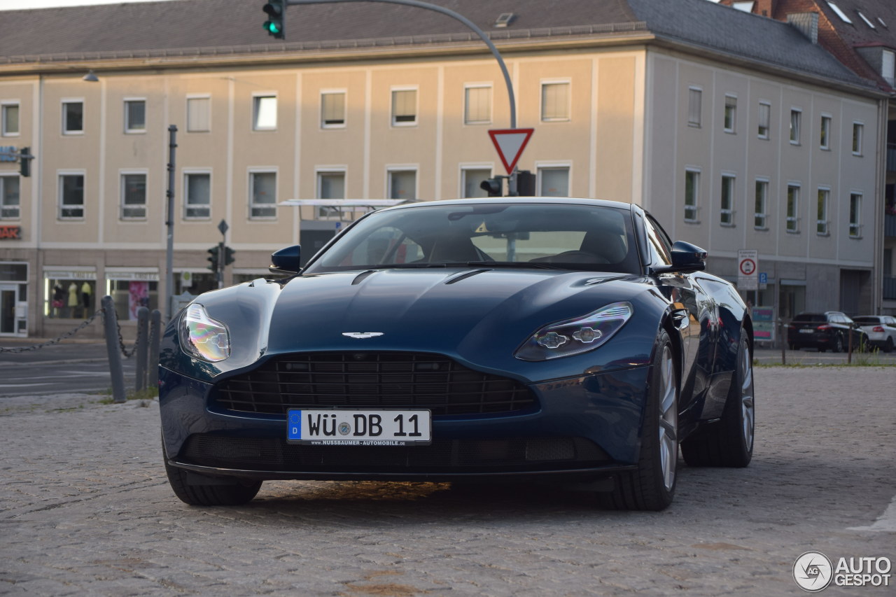 Aston Martin DB11