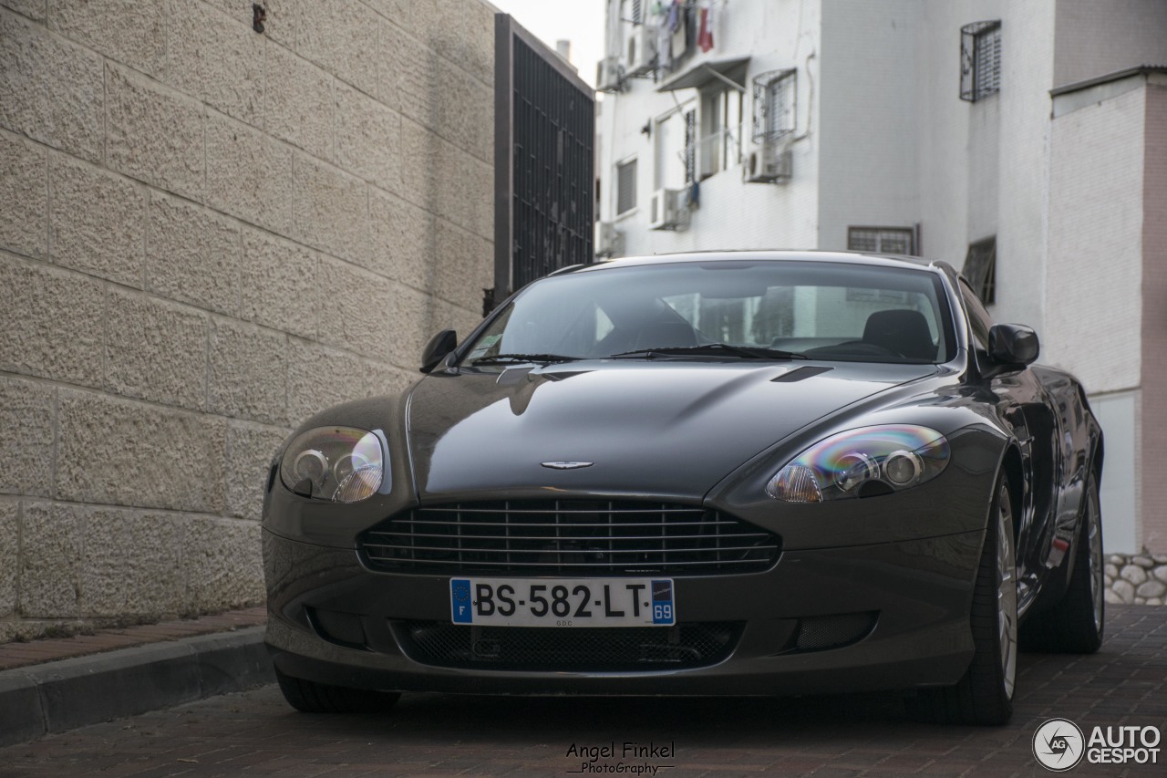 Aston Martin DB9