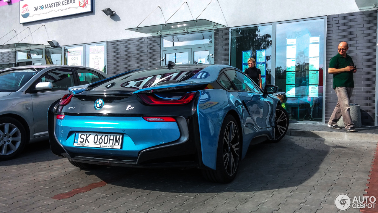 BMW i8