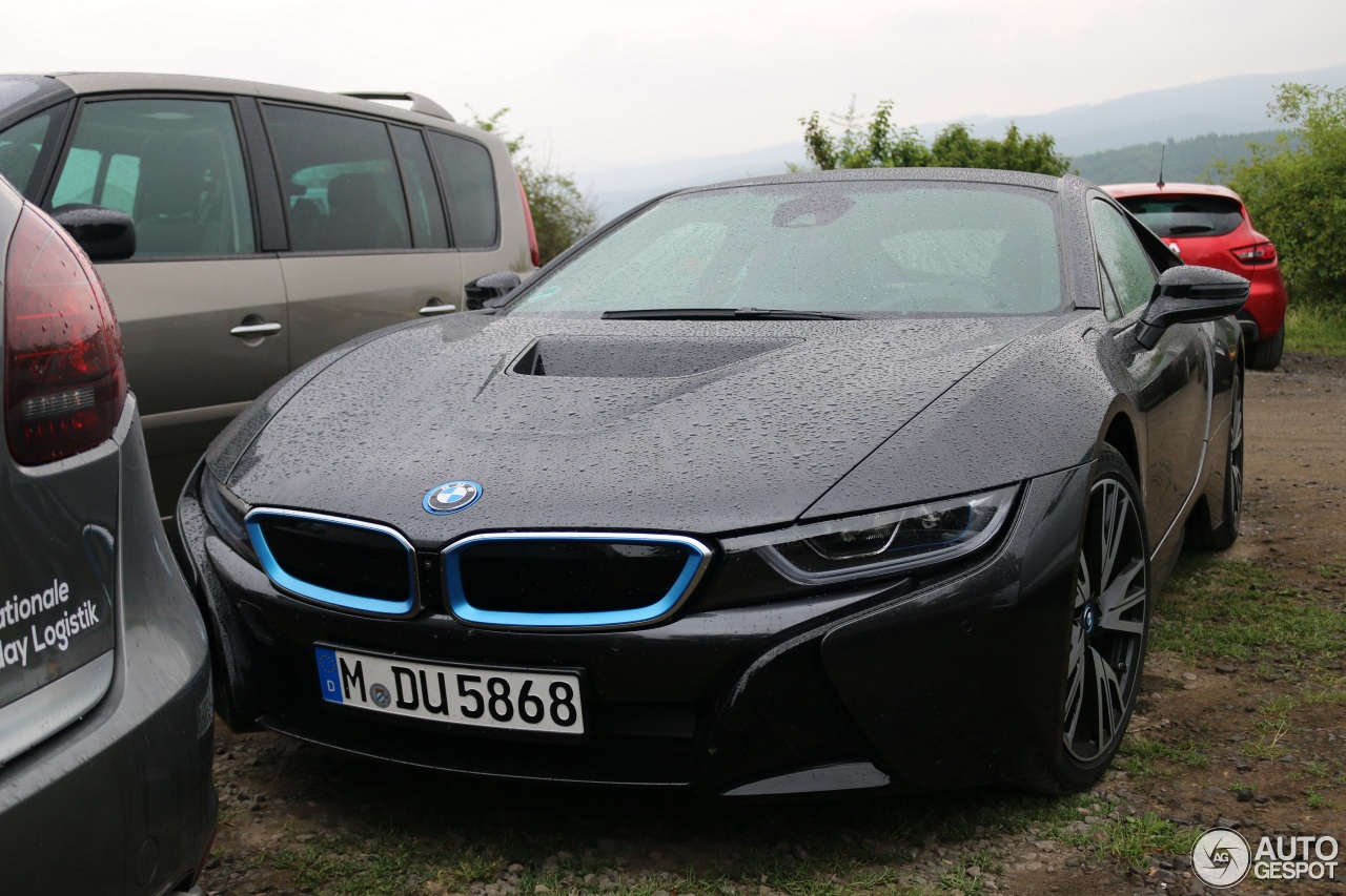 BMW i8