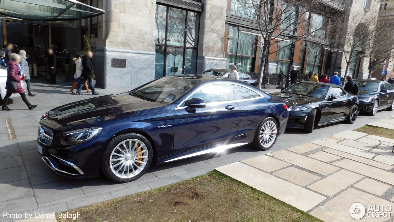 Jaguar XKR Convertible 2012