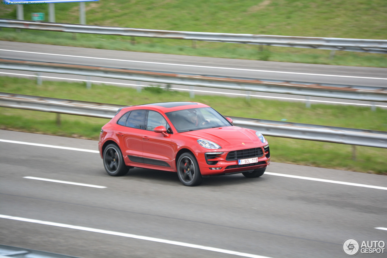 Porsche 95B Macan GTS