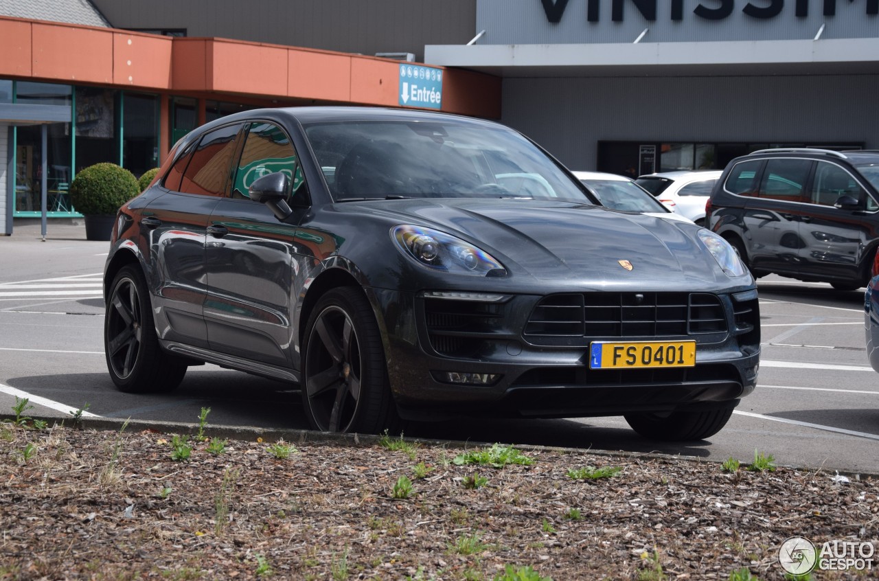 Porsche 95B Macan GTS