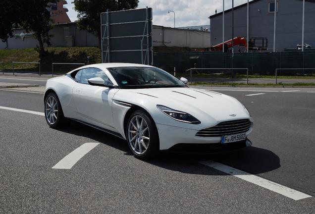 Aston Martin DB11