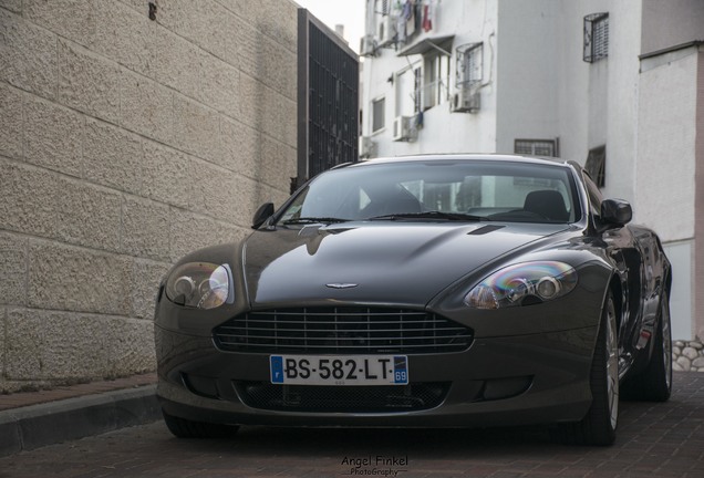 Aston Martin DB9