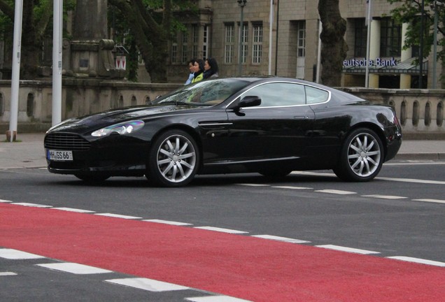 Aston Martin DB9