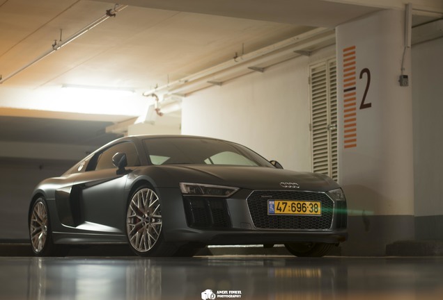 Audi R8 V10 2015