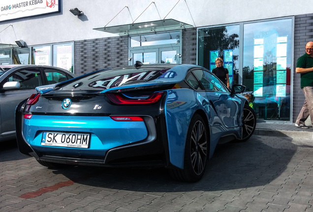 BMW i8