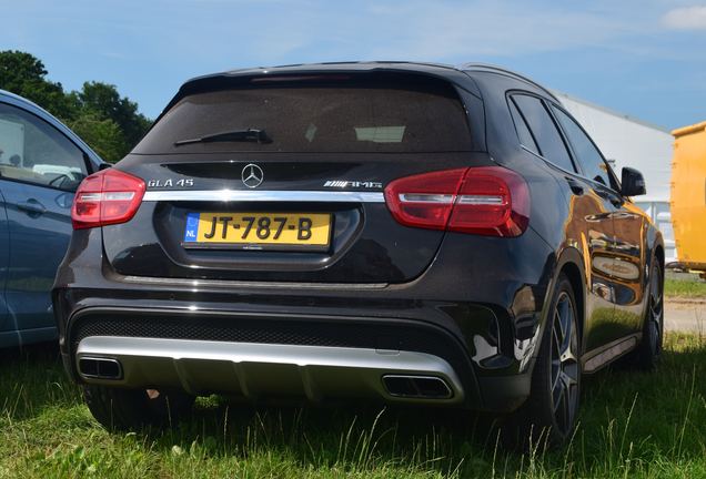 Mercedes-Benz GLA 45 AMG X156