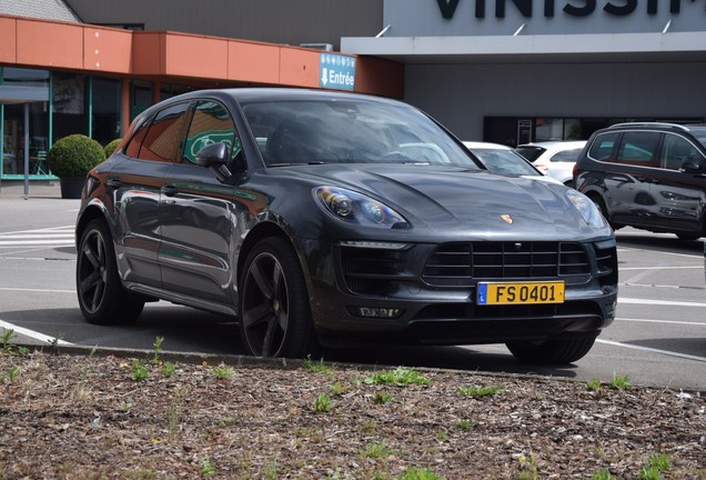 Porsche 95B Macan GTS