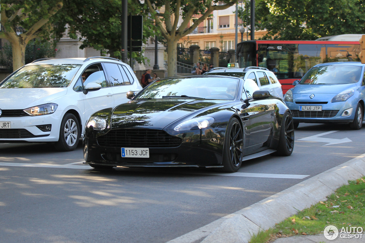 Aston Martin V8 Vantage Roadster