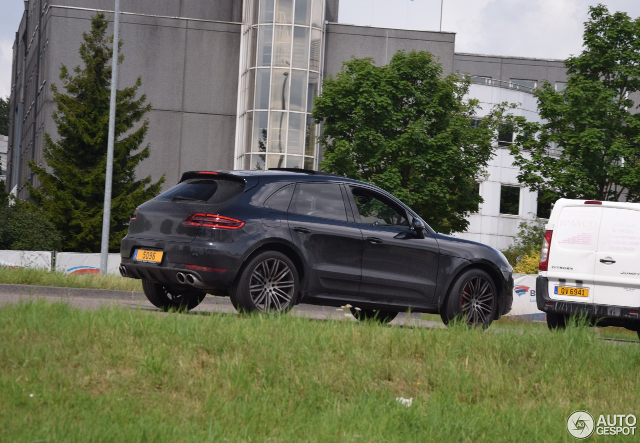 Porsche 95B Macan Turbo