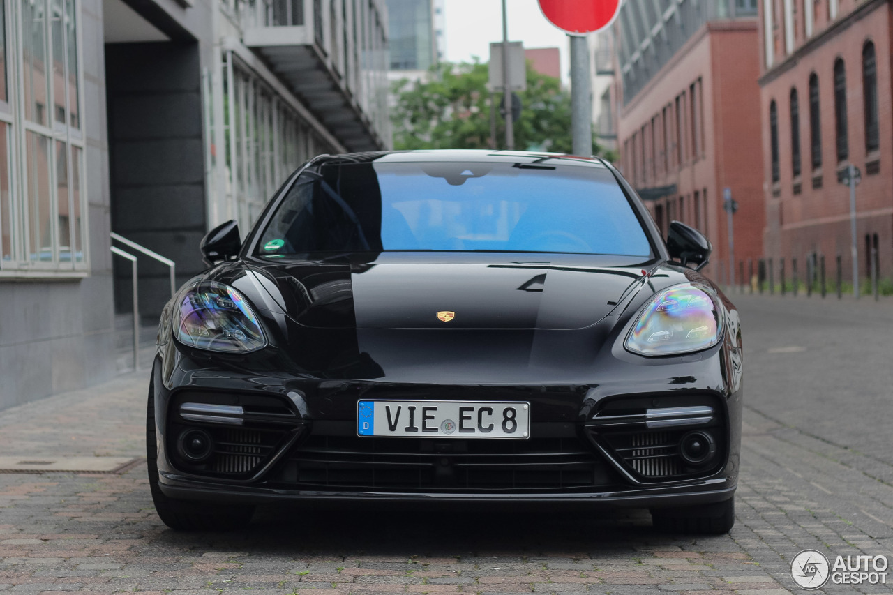 Porsche 971 Panamera Turbo