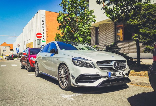 Mercedes-AMG A 45 W176 2015