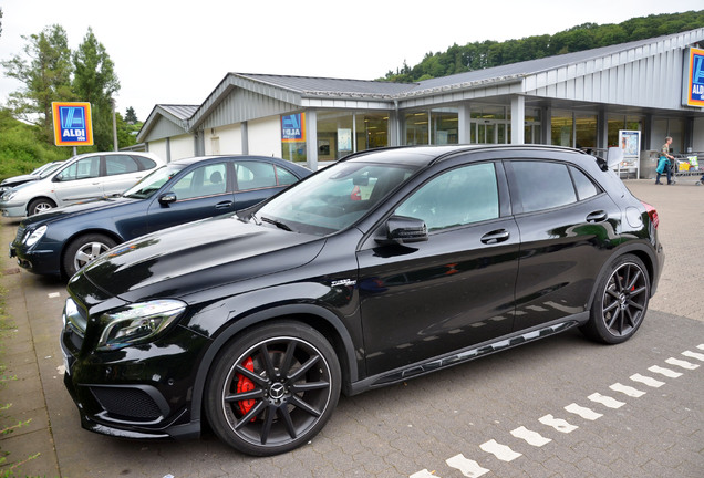 Mercedes-AMG GLA 45 X156