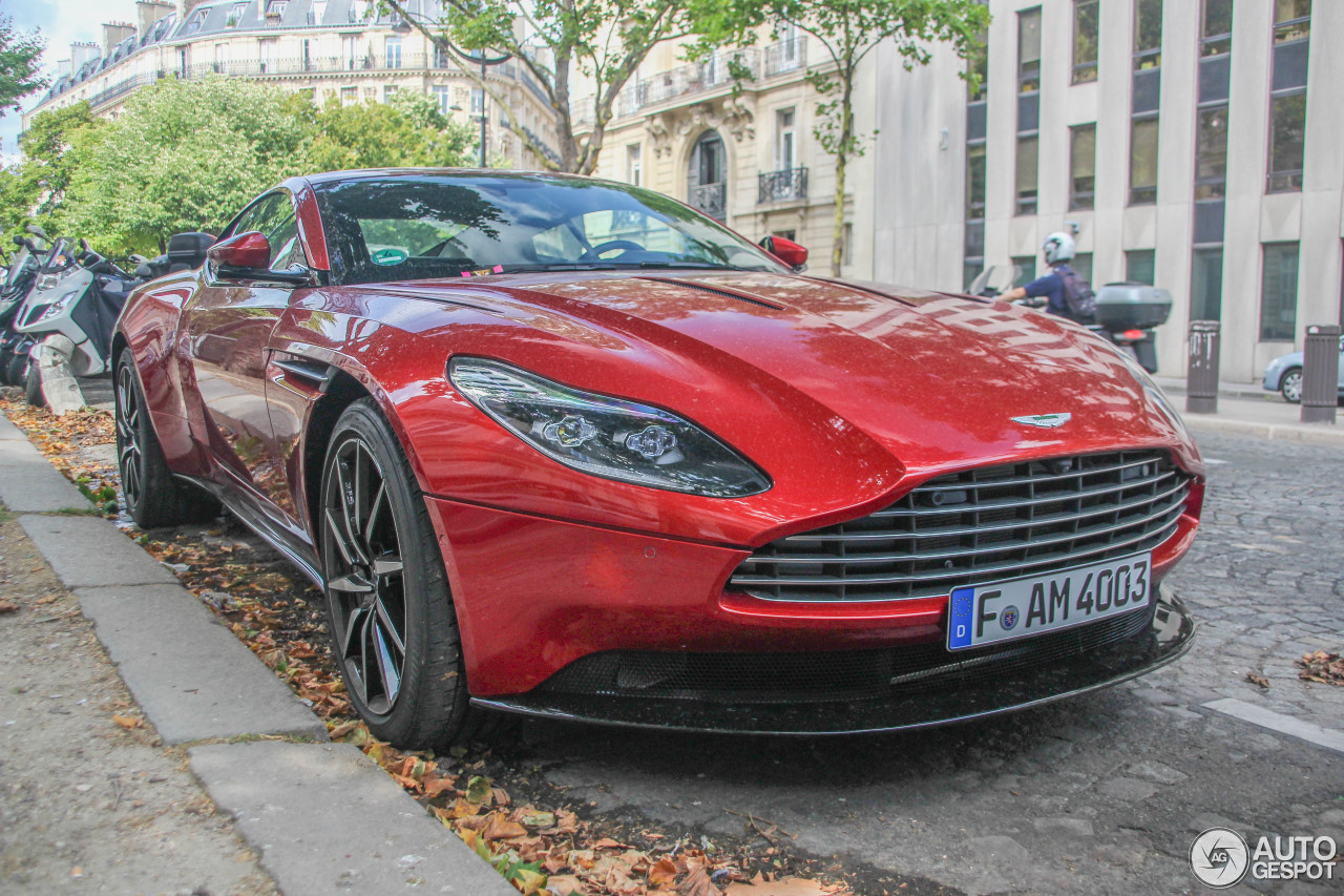 Aston Martin DB11