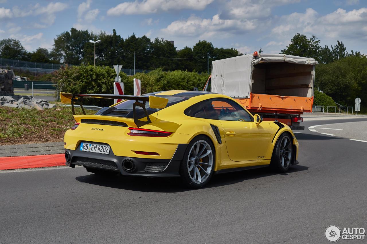 Porsche 991 GT2 RS Weissach Package