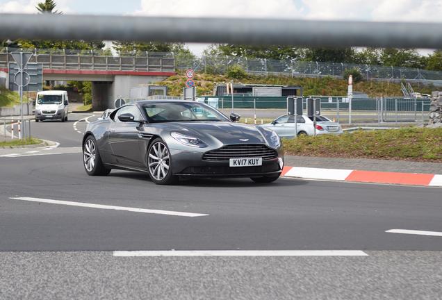 Aston Martin DB11 V8