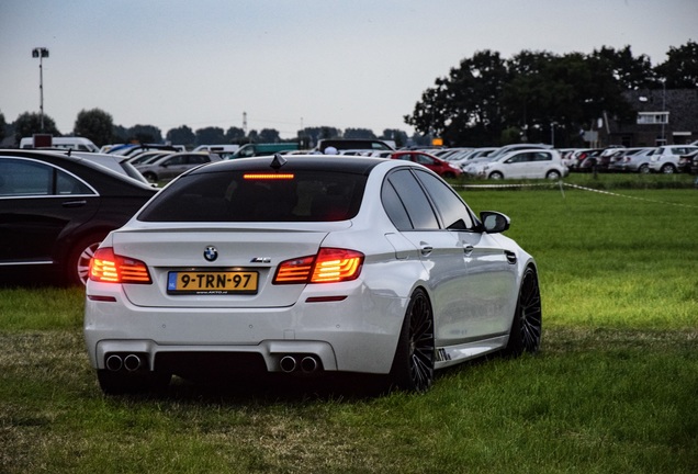 BMW M5 F10 2011