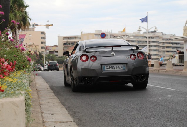 Nissan GT-R 2011