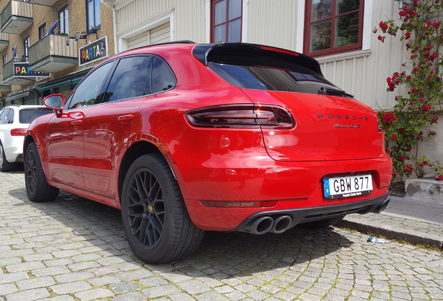 Porsche 95B Macan GTS