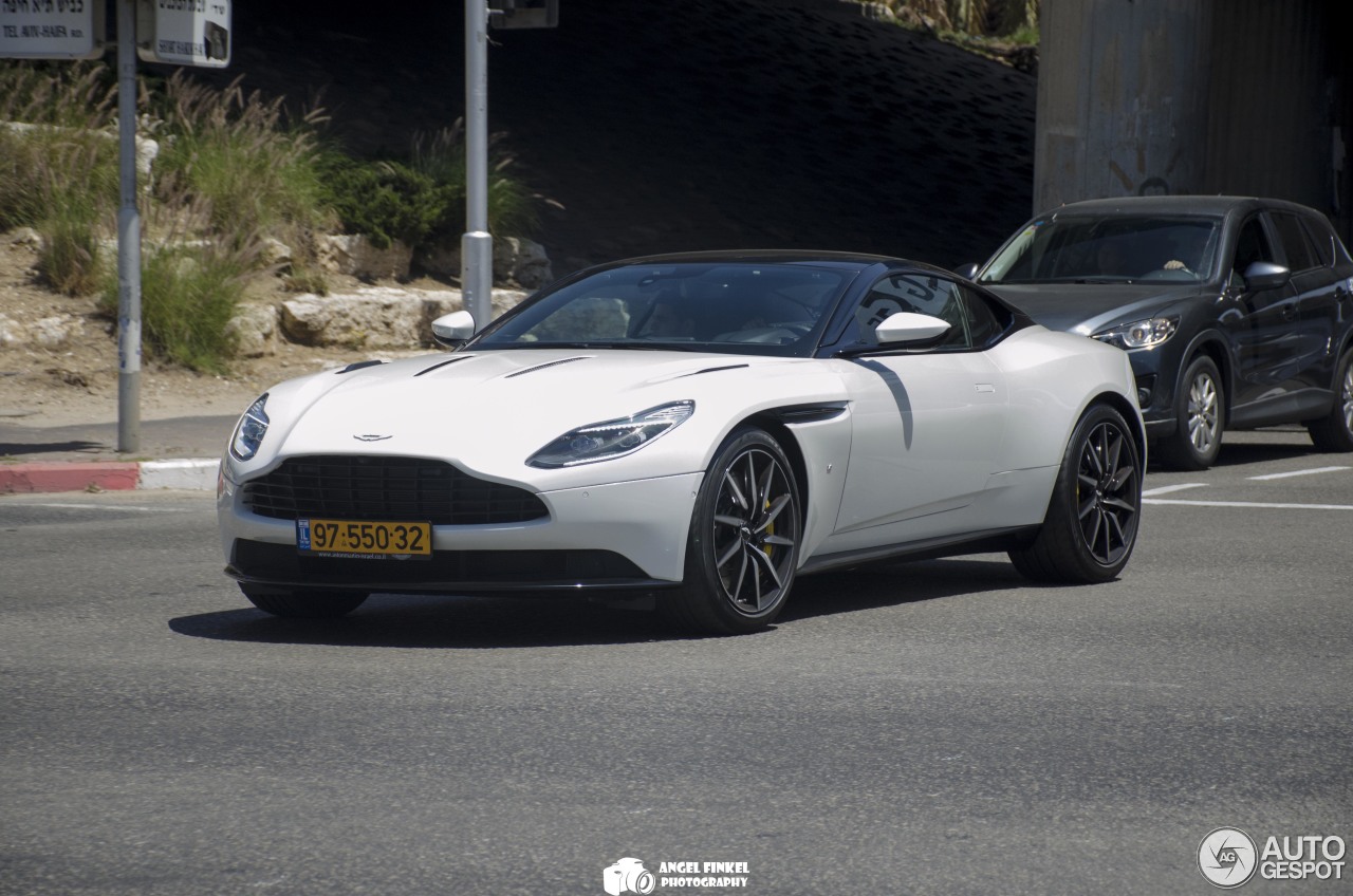 Aston Martin DB11