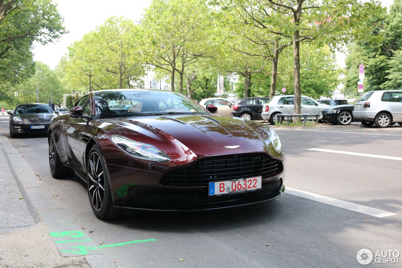 Aston Martin DB11