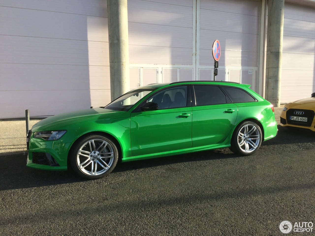 Audi RS6 Avant C7 2015