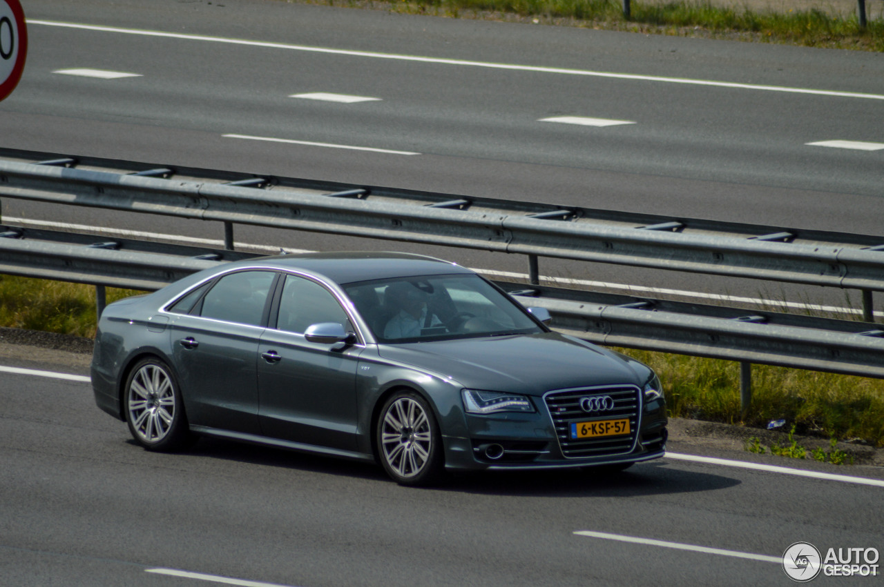 Audi S8 D4