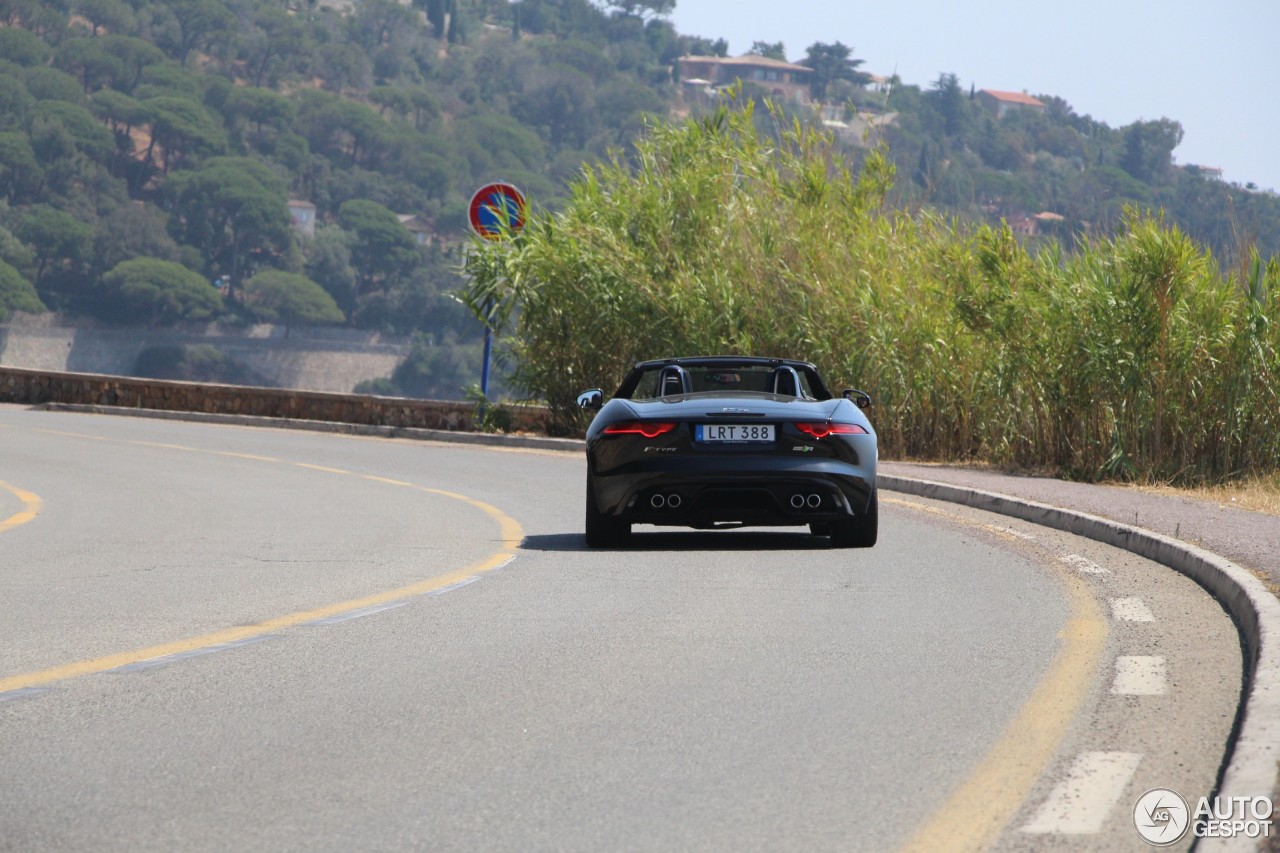 Jaguar F-TYPE R AWD Convertible