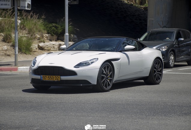 Aston Martin DB11