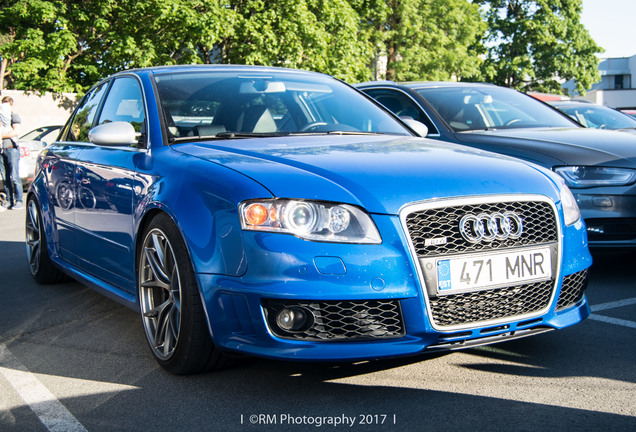 Audi RS4 Sedan