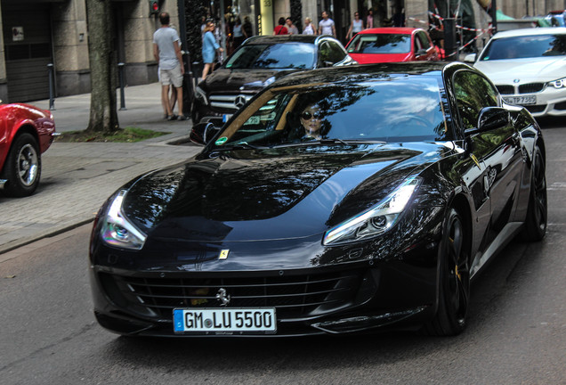 Ferrari GTC4Lusso