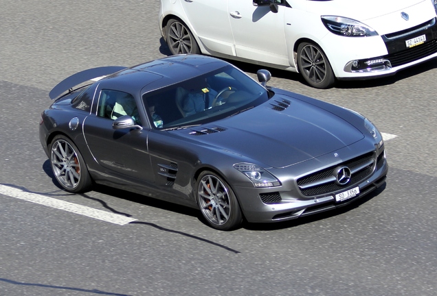 Mercedes-Benz SLS AMG