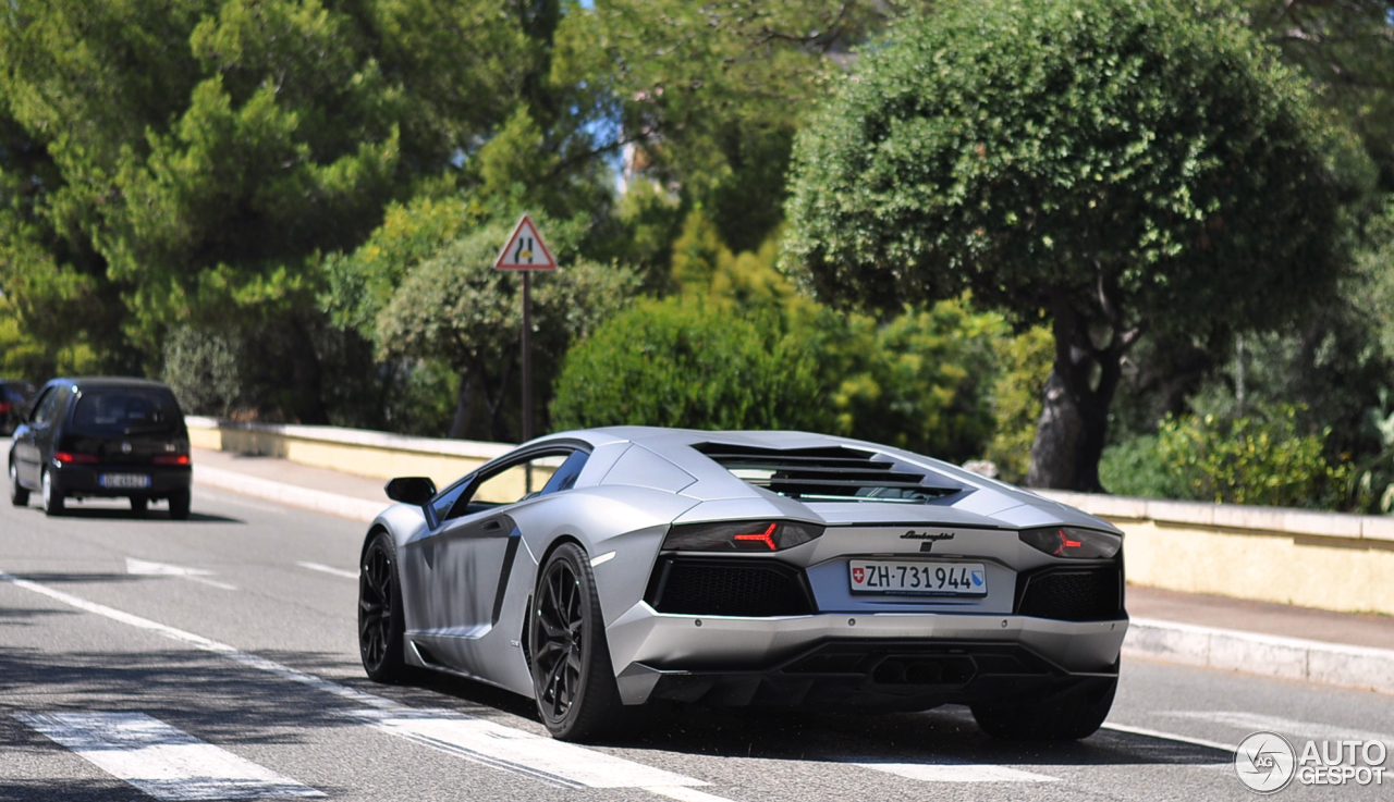 Lamborghini Aventador LP700-4