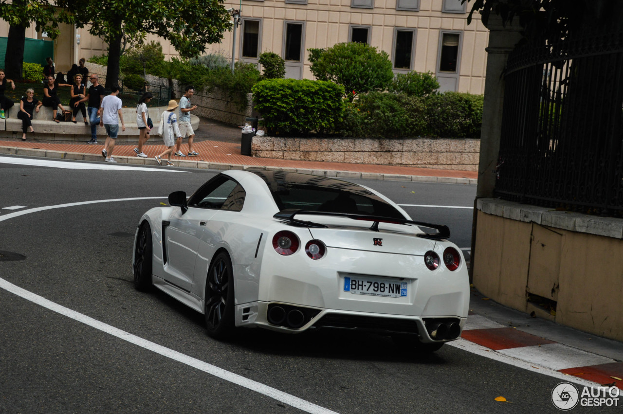 Nissan GT-R 2011