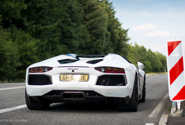 Lamborghini Aventador LP700-4 Roadster