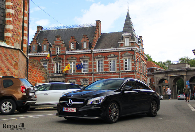 Mercedes-Benz CLA 45 AMG C117