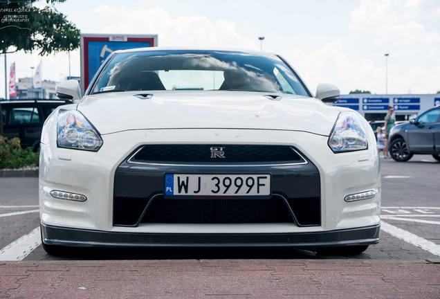 Nissan GT-R 2011