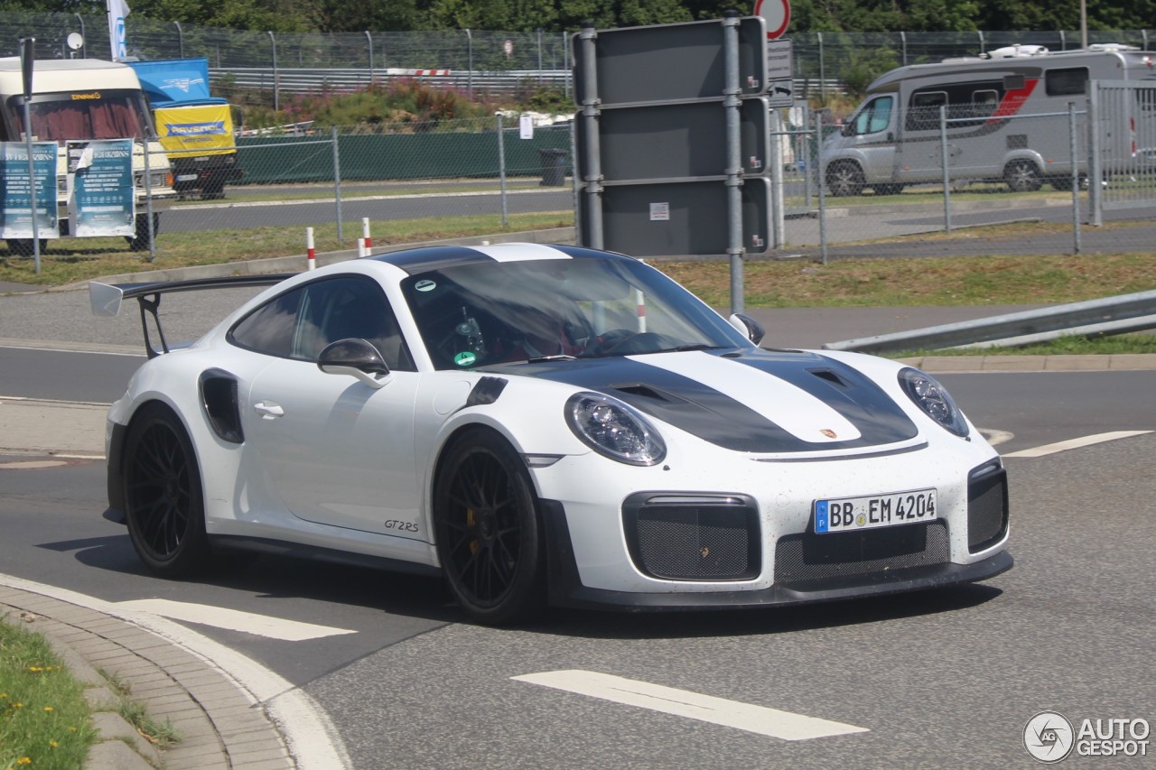 Porsche 991 GT2 RS Weissach Package