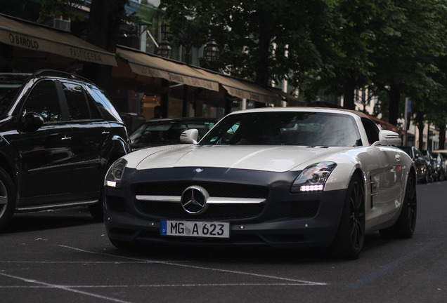 Mercedes-Benz SLS AMG Roadster