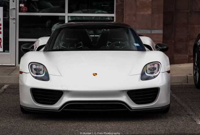 Porsche 918 Spyder Weissach Package