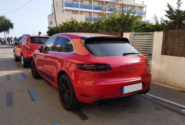 Porsche 95B Macan GTS